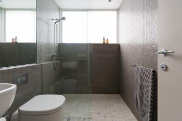 A guide to different kinds of walk-in baths and showers