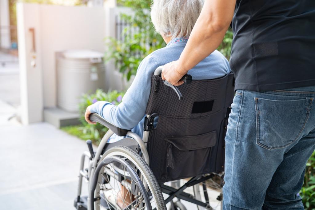 How to choose a wheelchair
