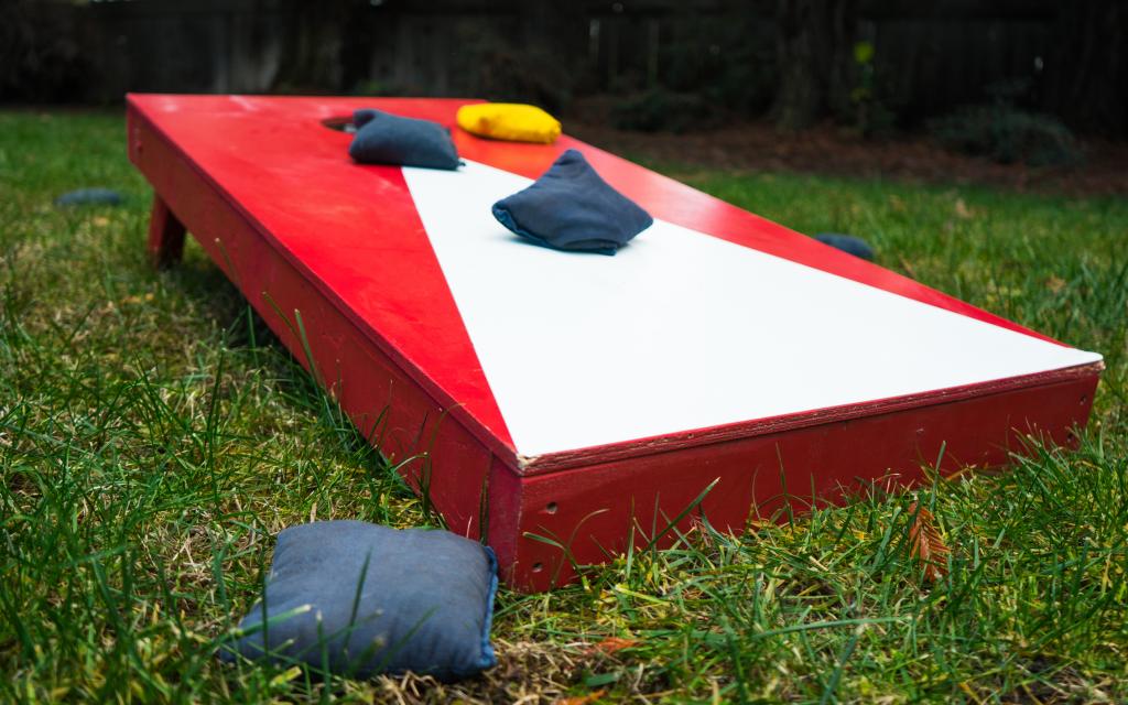 Throwing/rolling games